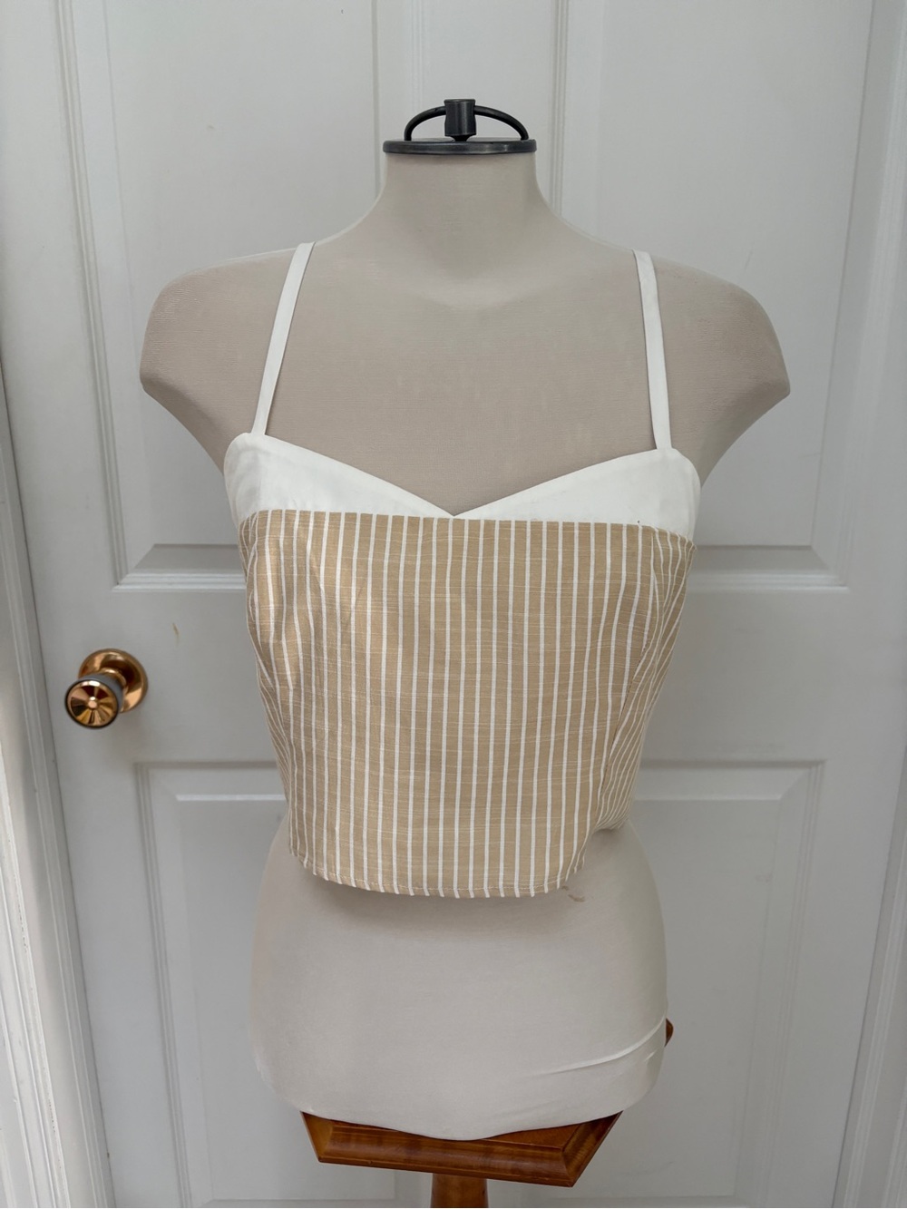 NWT Moon River Beige and White Striped Sweetheart Crop Top